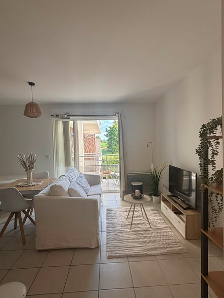 Studio meublé avec balcon – Veigy-Foncenex