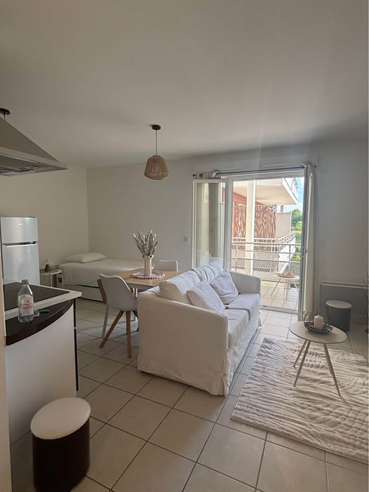 STUDIO MEUBLÉ 30 M² – PROCHE GENÈVE