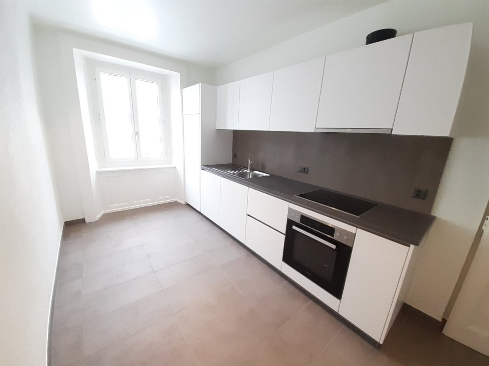 Bel appartement rénové à La Chaux-de-Fonds, 3 pièces