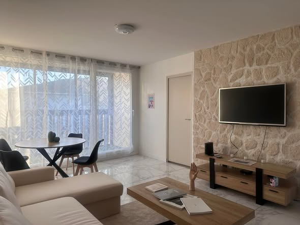 Chambre disponible à partir du 1er Septembre